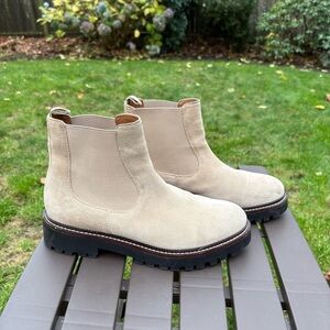 Caslon Miller Water Resistant Suede Lug Sole Chelsea Boots Tan Beige Women’s 9.5